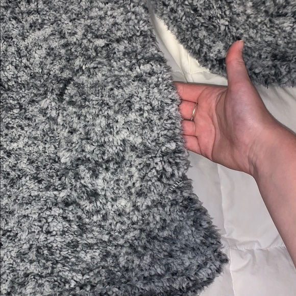 Over sized teddy bear 1/4 zip - Picture 3 of 4